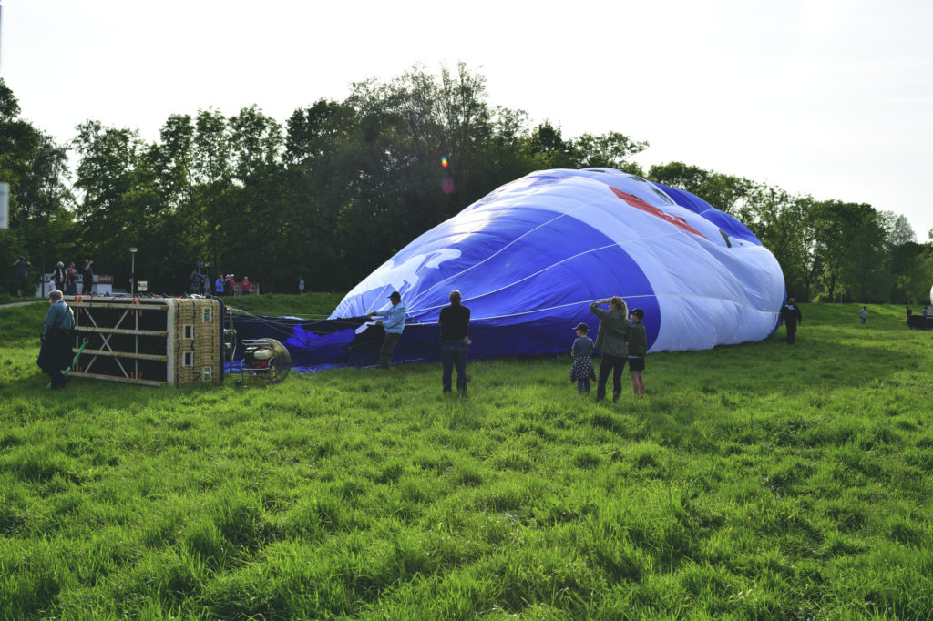 Der Ballon wird aufgeblasen